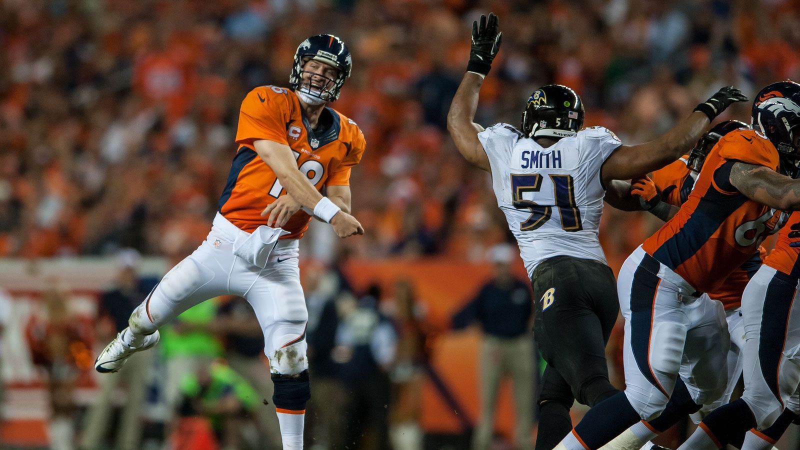 
                <strong>Die meisten Passing Touchdowns</strong><br>
                Neun Spieler (u.a Peyton Manning - Denver Broncos) mit sieben -5. September 2013 vs. Baltimore Ravens
              