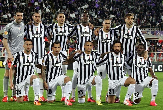 
                <strong>Juves Kader</strong><br>
                Aktuell stehen 24 Profis bei Juventus Turin unter Vertrag. Der Marktwert des Kaders steht bei satten 353,3 Millionen Euro (Quelle: transfermarkt.de). Im Schnitt sind die Juve-Spieler also 14,7 Millionen Euro wert.
              