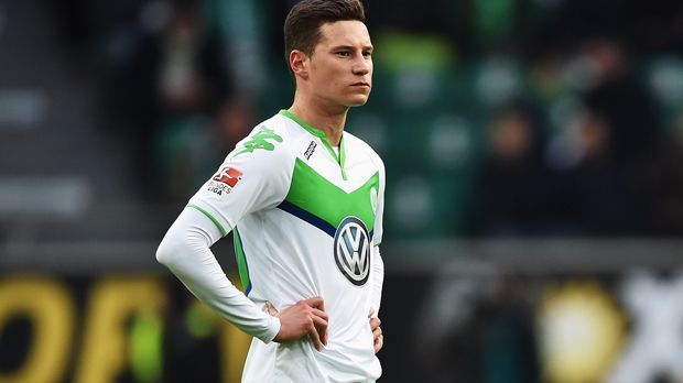 
                <strong>Julian Draxler (36 Millionen Euro)</strong><br>
                Julian Draxler (36 Millionen Euro). Draxler ist noch nicht so richtig in Wolfsburg angekommen. Der ehemalige Schalker wechselte für eine kolportierte Ablöse von 36 Millionen Euro zu den Niedersachsen. In 17 Spielen gelangen ihm nur vier Torvorlagen. Im Vergleich dazu: Christian Fuchs hat ebenfalls im Sommer Gelsenkirchen verlassen. Der linke Verteidiger des englischen Spitzenreiters kommt ebenfalls auf vier Torvorlagen (in 21 Partien) - und war ablösefrei.  
              