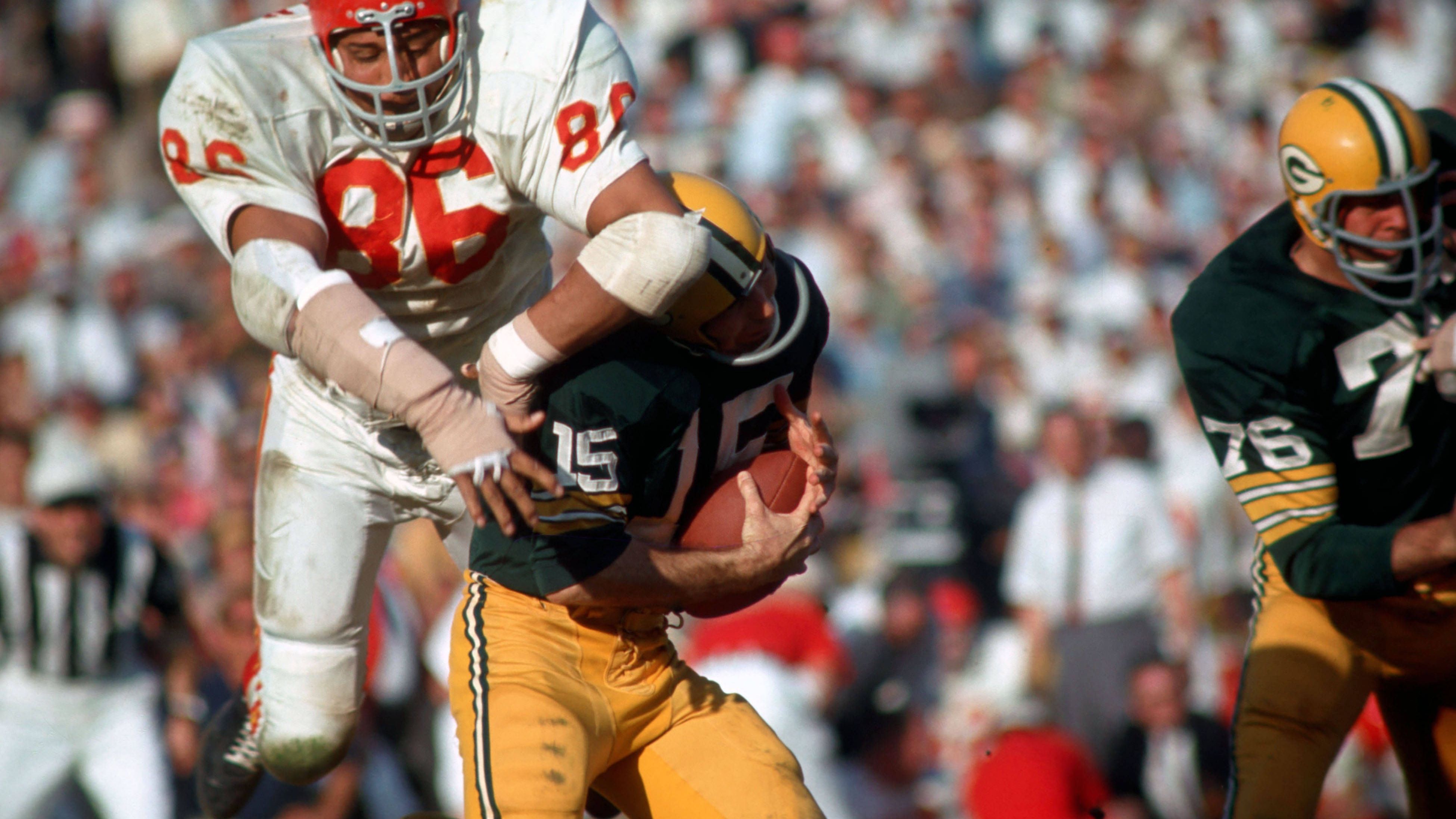 <strong>86: Buck Buchanan<br></strong>Team: Kansas City Chiefs<br>Position: Defensive Tackle<br>Erfolge: Pro Football Hall of Famer, Super-Bowl-Champion 1970<br>Honorable Mention: Hines Ward