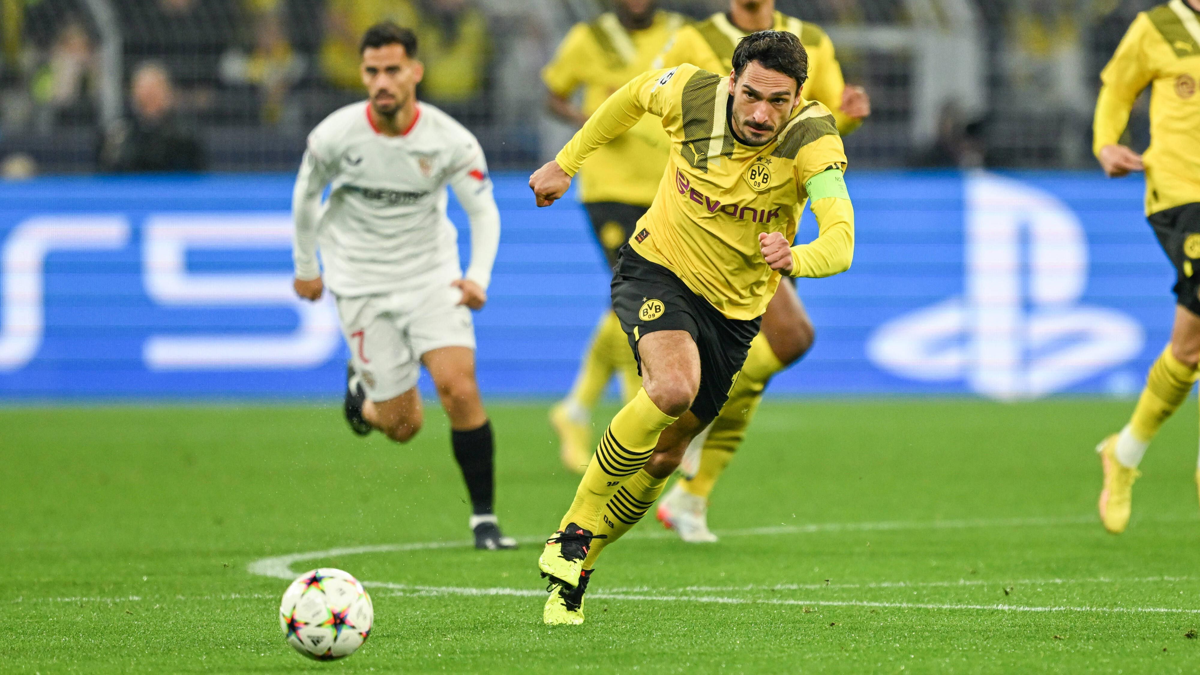 
                <strong>Mats Hummels</strong><br>
                Eher unauffällig. In der zweiten Halbzeit mit einigen Leichtsinnsfehlern, bringt aber Ruhe ins Spiel. Bei Standards bekommt er die Abwehr aber nicht geordnet. Dadurch wird es jedes Mal brandgefährlich. ran-Note: 4
              