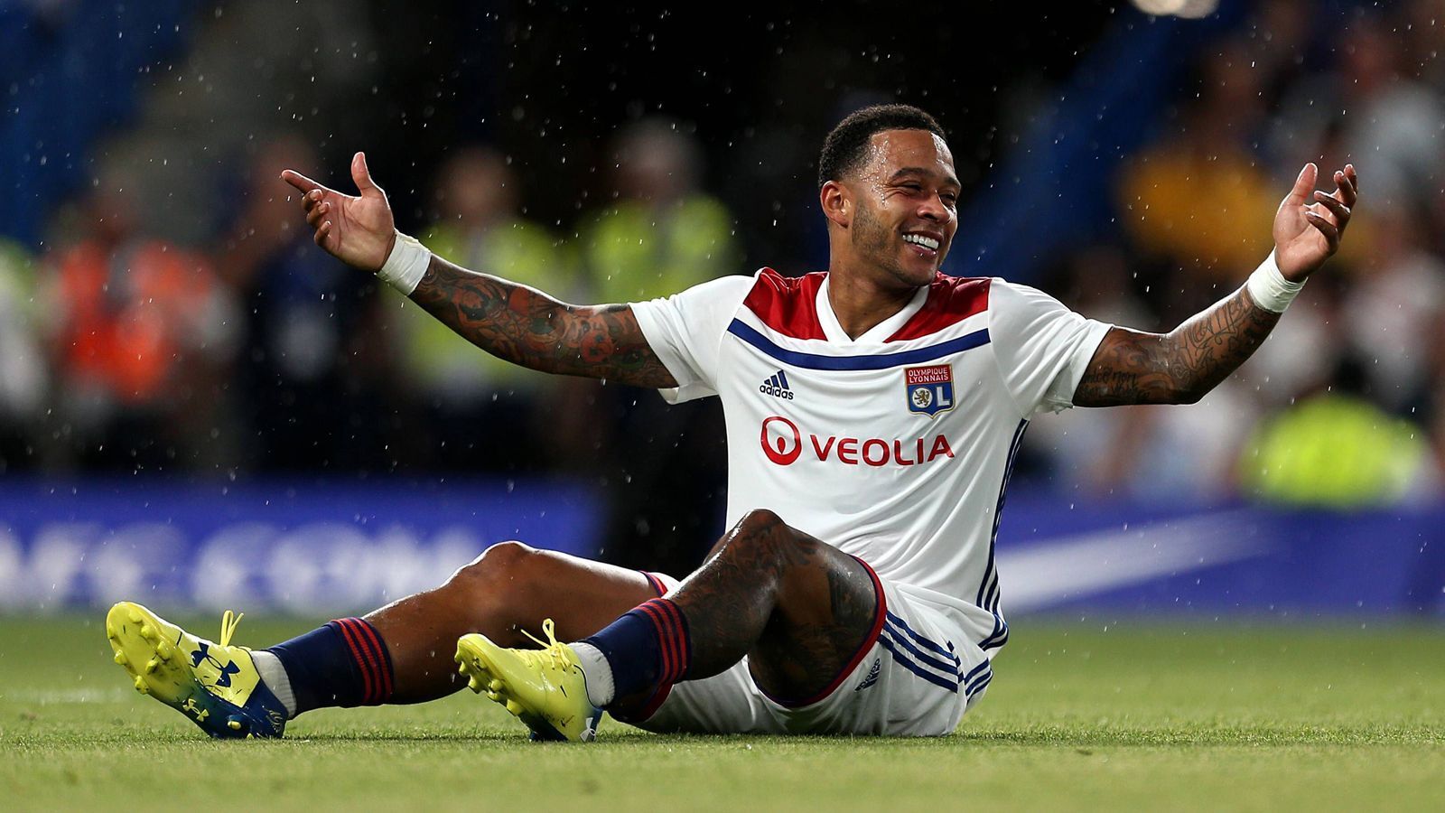 
                <strong>Topf 3: Olympique Lyon (Dritter in Frankreich)</strong><br>
                Größter CL-Erfolg: Halbfinale 2010Trainer: Bruno GenesioTopstar: Memphis Depay (Bild)
              