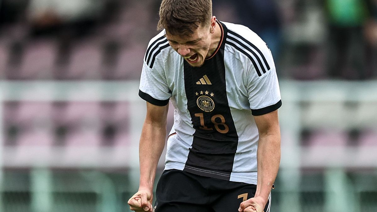 U19 Turkiye v U19 Germany - UEFA Under19 European Championship Qualifier