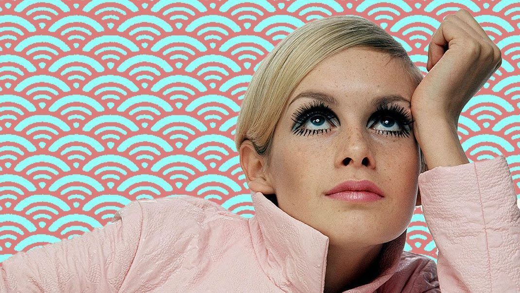 Egal ob Supermodel-Ikone Jour Twiggy aus den 60er Jahren oder die heutigen Stars der Kultserie "Euphoria" – sie alle nehmen Einfluss auf die Make-up-Highlights und Beauty-Trends unserer Zeit.