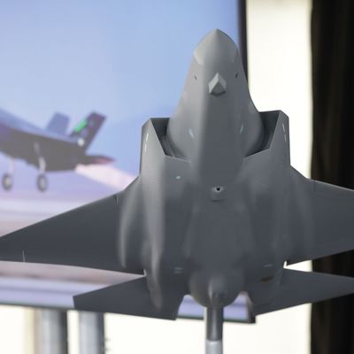 Spatenstich für Rheinmetall-Fabrik für F-35-Kampfjet-Bauteile