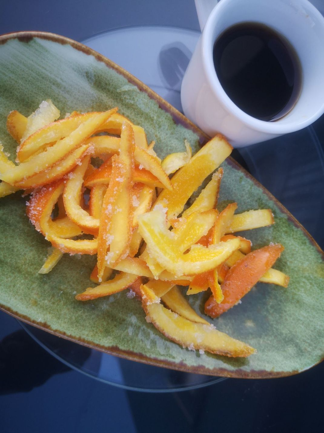 Fruchtgummis aus Orangenschalen? Kaffee mit Eierschalen? Hört sich komisch an. Schmeckt aber richtig gut! 