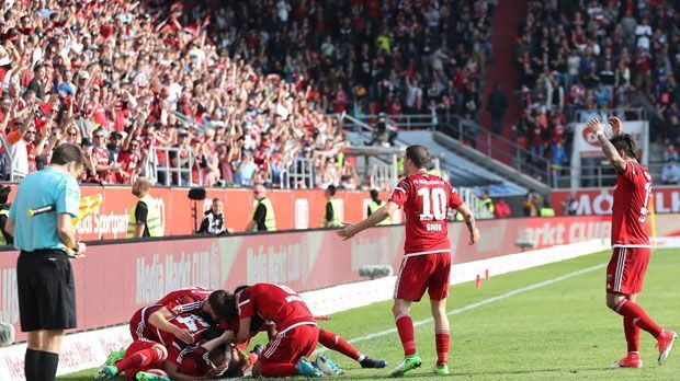 
                <strong>Platz 13: Audi Sportpark (FC Ingolstadt)</strong><br>
                Platz 13: Audi Sportpark (FC Ingolstadt)Auslastung: 92,4% Zuschauerschnitt: 14.601Kapazität: 15.800
              