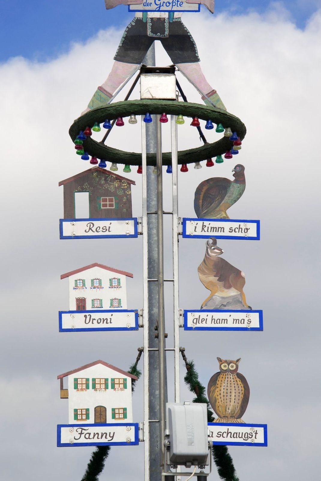 Einen Hau den Lukas gibt es wohl auf jedem größeren Jahrmarkt. Auf dem Oktoberfest ist er besonders hoch: Ganze acht Meter gilt es hier zu erreichen.