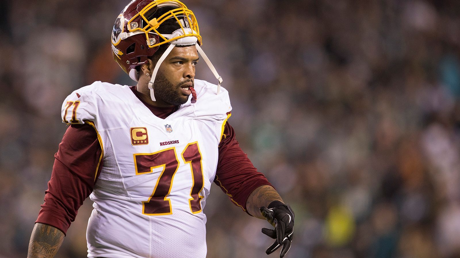 
                <strong>Trent Williams (Washington Redskins) </strong><br>
                Trent Williams und die Washington Redskins scheinen kurz vor einem Abschied zu stehen; Gerüchte um einen Trade zu den Cleveland Browns gab es bereits vergangene Saison. Der 31-Jährige weigerte sich vergangene Saison zu spielen und sucht einen Neuanfang. Für viele Teams wäre der siebenfache Pro Bowler ein sofortiges Upgrade.
              