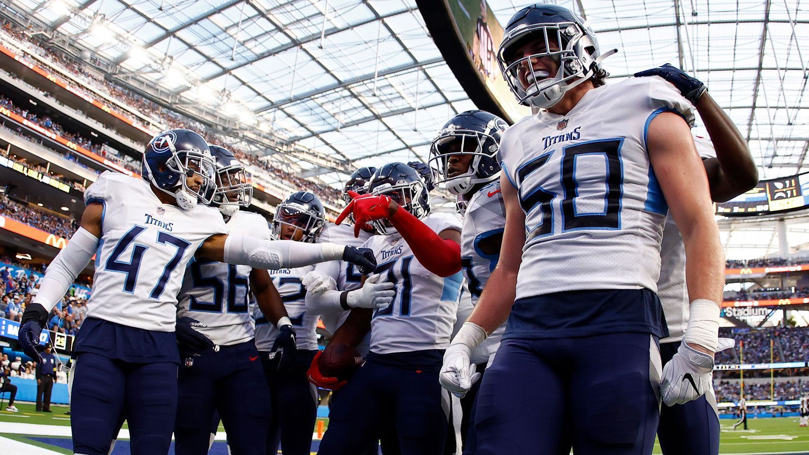 
                <strong>Noch im Playoff-Rennen in der AFC: Tennessee Titans (7-9)</strong><br>
                &#x2022; Week 18: @Jaguars<br>
              