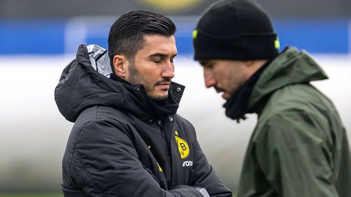 20.01.2025: Fußball: Training von Borussia Dortmund vor dem Spiel in der Champions League beim FC Bologna. Dortmunds Trainer Nuri Sahin schaut zu Dortmunds Emre Can. *** 20 01 2025 Football Trainin...