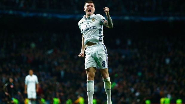 
                <strong>Platz 10: Toni Kroos (Real Madrid)</strong><br>
                Platz 10: Toni Kroos (Real Madrid): 23,5 Mio. Euro
              
