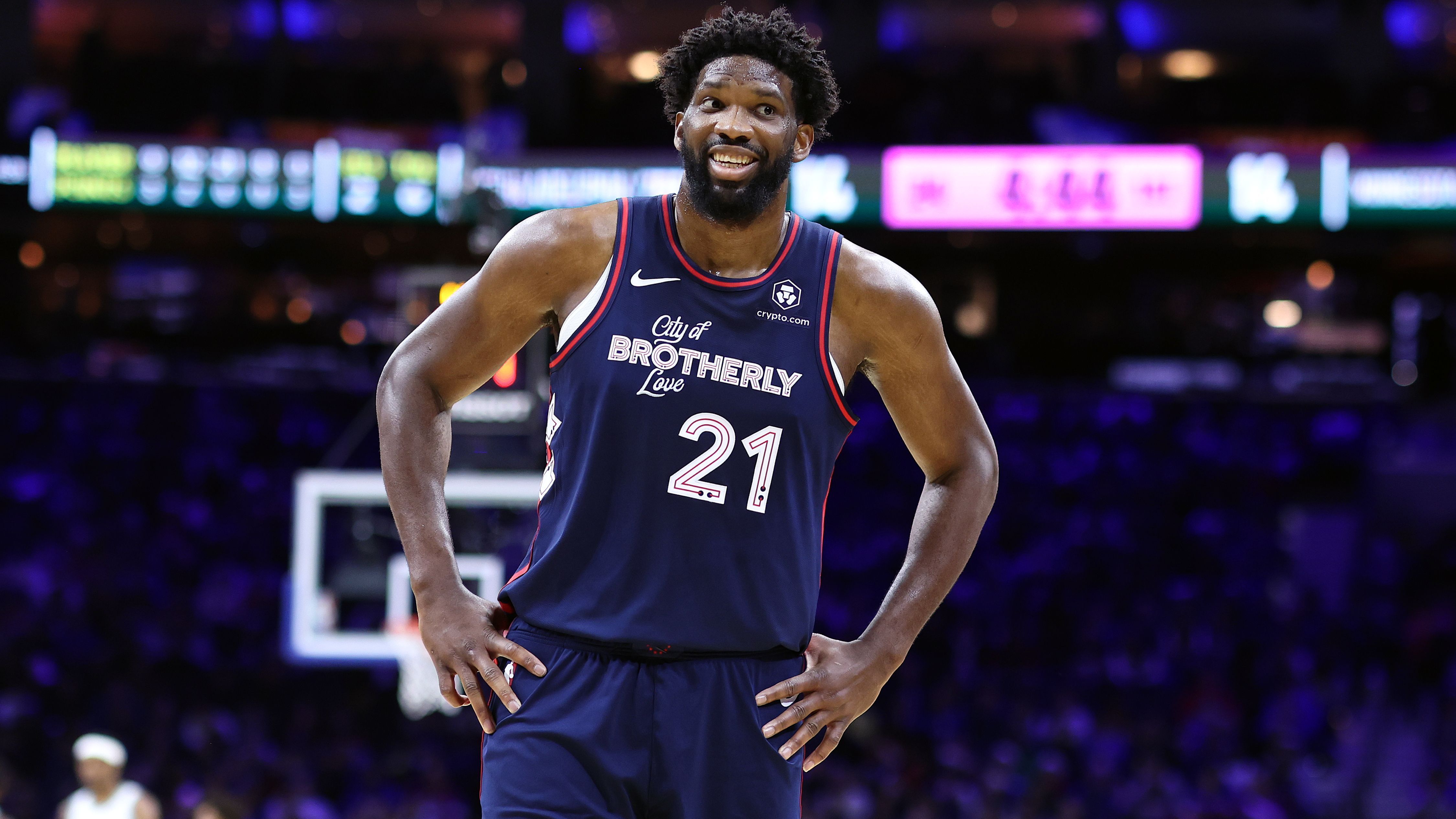 <strong>Joel Embiid (Philadelphia 76ers) - Center</strong><br>Joel Embiid betonte bereits, unbedingt in Paris zu spielen zu wollen. Vor seiner Verletzung war der gebürtige Kameruner MVP-Favorit. Nun ist er, kurz vor dem Start der Playoffs, wieder fit und bereit für Team USA.