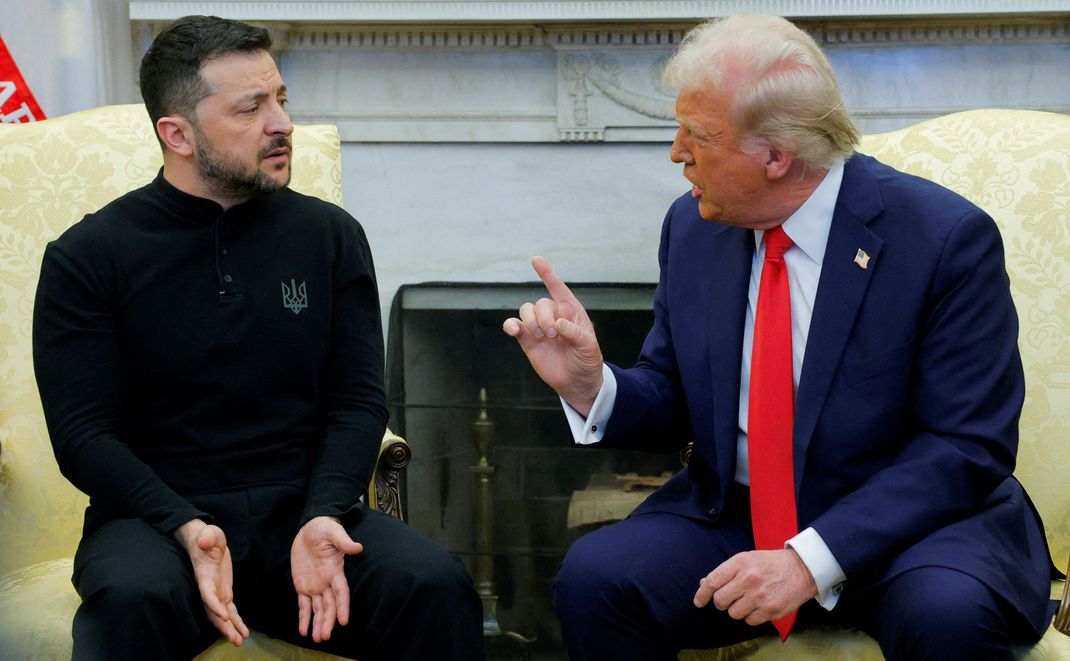 Der ukrainische Präsident Wolodymyr Selenskyj (links) schließt das Abgeben von Gebieten an Russland aus - was verhandelt Trump?