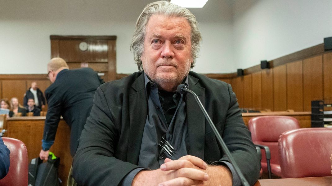 Der ultrarechte Publizist, Verschwörungstheoretiker und Trumps Ex-Chefstratege Steve Bannon soll am 1. Juli seine Haftstrafe antreten.