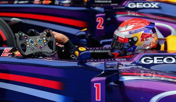 
                <strong>Red Bull Power</strong><br>
                Auch in Südkorea ist das Red-Bull-Team wieder ganz vorne dabei - die Nummer eins, Sebastian Vettel, macht seiner Fahrzeugnummer alle Ehre. Kollege Mark Webber kommt auf Rang drei, wird jedoch um zehn Plätze strafversetzt
              