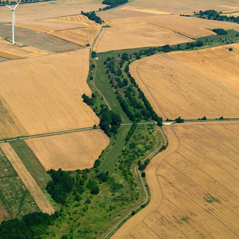 Luftbild von der ehemaligen Grenze bei Mackenrode in Thüringen. 