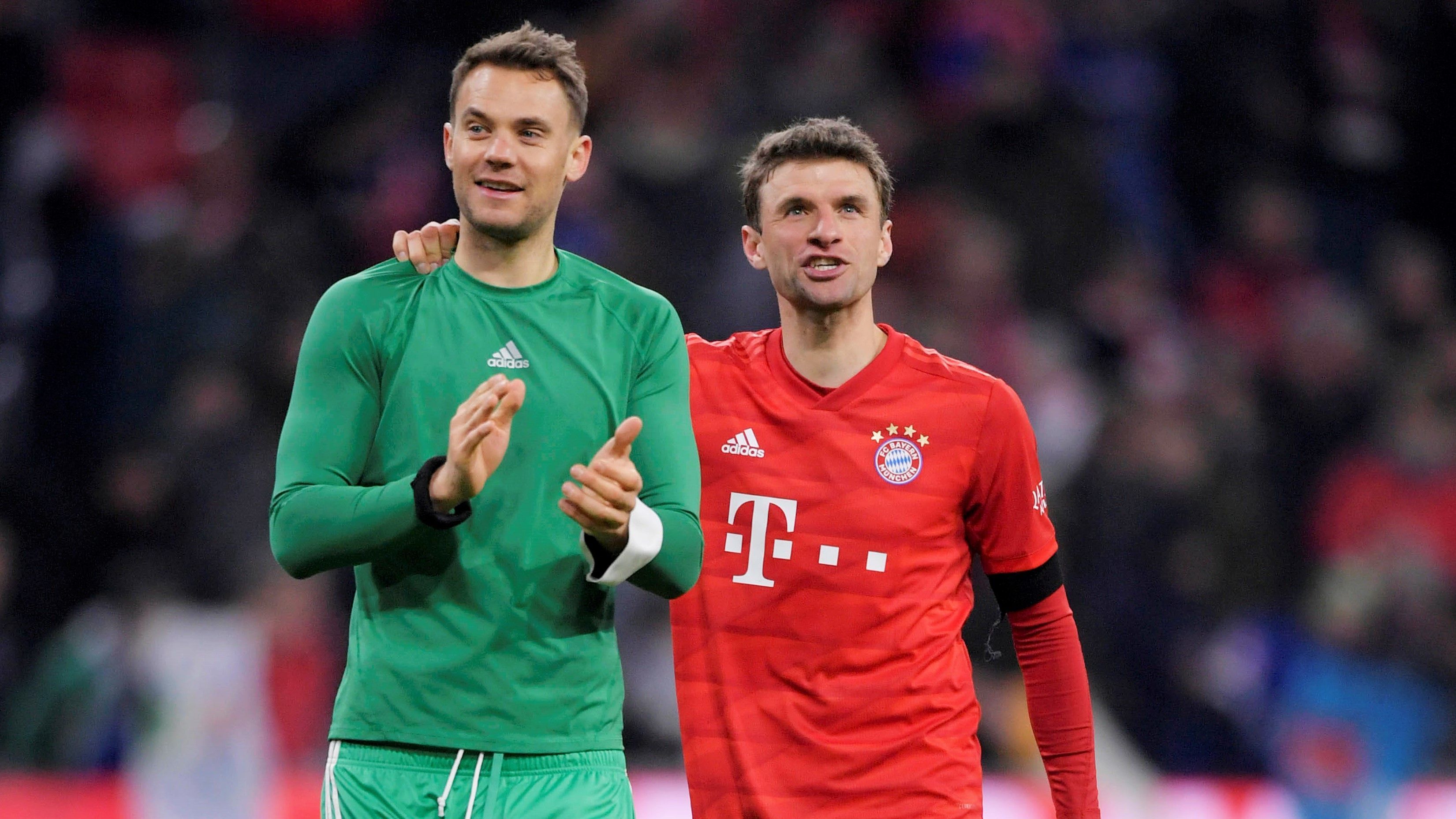 
                <strong>FC Bayern München</strong><br>
                1. Manuel Neuer (Kapitän) 2. Thomas Müller und Robert LewandowskiWeitere Mitglieder: Lewandowski, David Alaba, Joshua Kimmich 
              