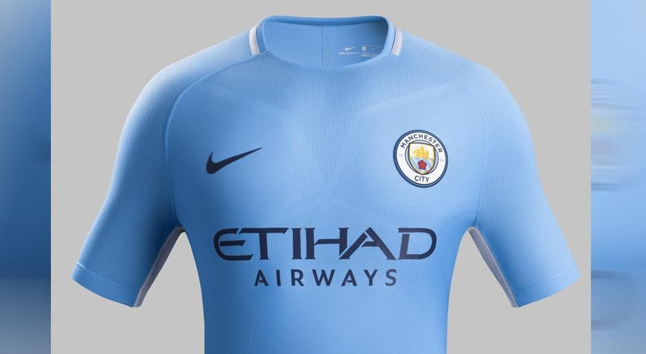 
                <strong>Manchester City - Heimtrikot 2017/2018</strong><br>
                In Erinnerung an das Meister-Team aus dem Jahr 1967/1968 trägt Manchester City in der kommenden Saison ein schlichtes Heimtrikot in der Vereinsfarbe hellblau. Mit diesem Jersey will der Klub von Ex-Bayern-Coach Pep Guardiola an die ehemaligen Vereinserfolge anknüpfen. 
              