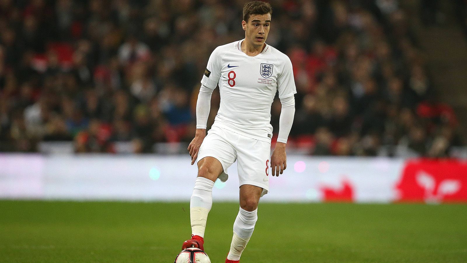 
                <strong>Harry Winks (23) </strong><br>
                Der 23-Jährige ist Stammspieler bei Tottenham und debütierte bereits 2017 im Nationalteam Englands. Zu seinen zwei U21-Länderspielen werden für den Spurs-Star keine mehr dazu kommen. Nach dem Turnier in Italien und San Marino ist Winks als 1996er Jahrgang nicht mehr spielberechtigt.  
              