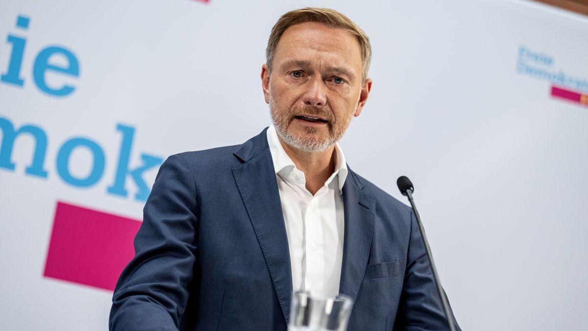 FDP-Chef Lindner hat in der Sendung Caren Miosga einen Rücktritt wegen des "D-Day"-Papiers ausgeschlossen.