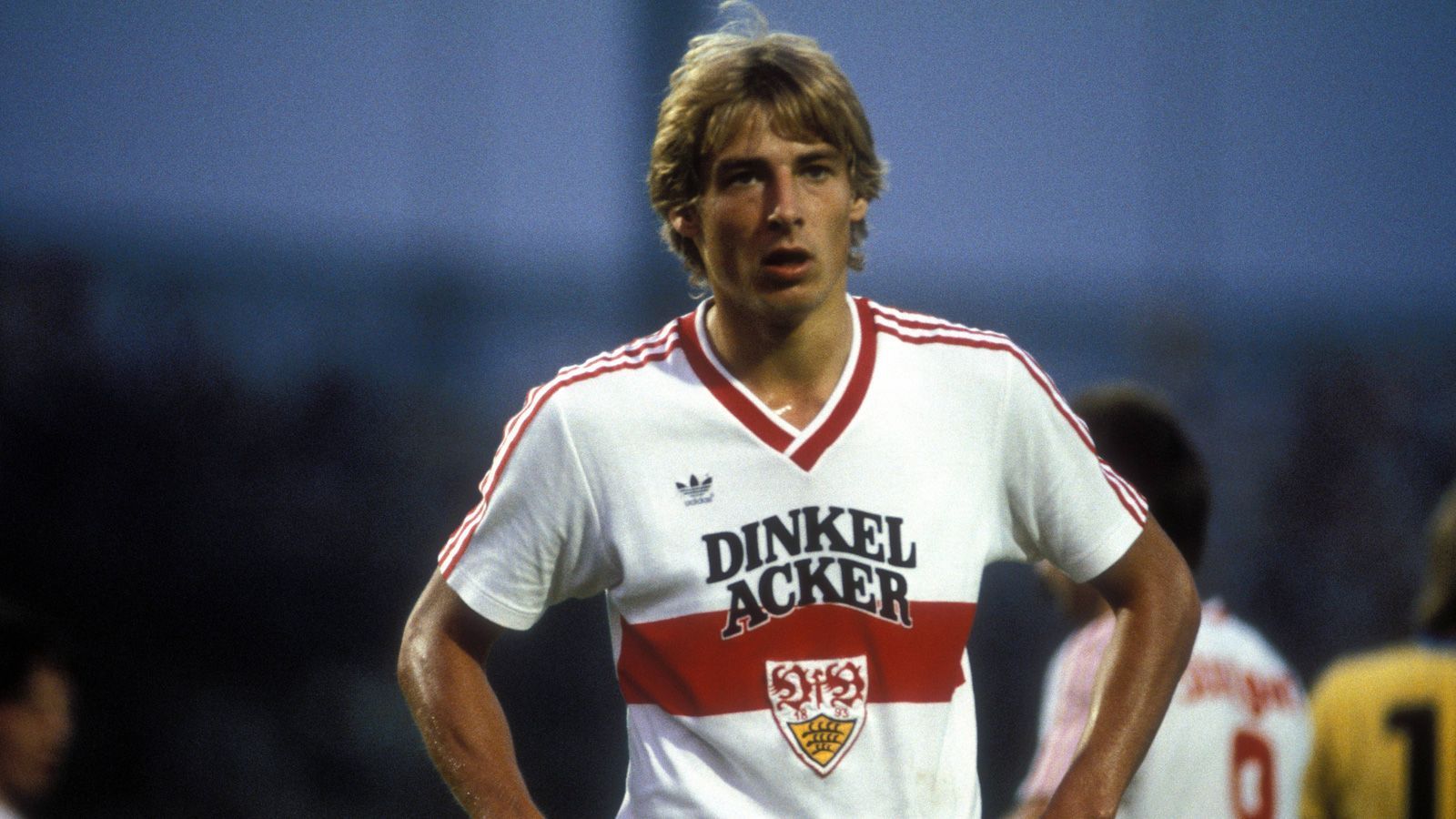 
                <strong>Jürgen Klinsmann</strong><br>
                &#x2022; VfB Stuttgart: 1984 bis 1989 -<br>&#x2022; FC Bayern München: 1995 bis 1997, 2008 bis 2009 (Trainer)<br>
              