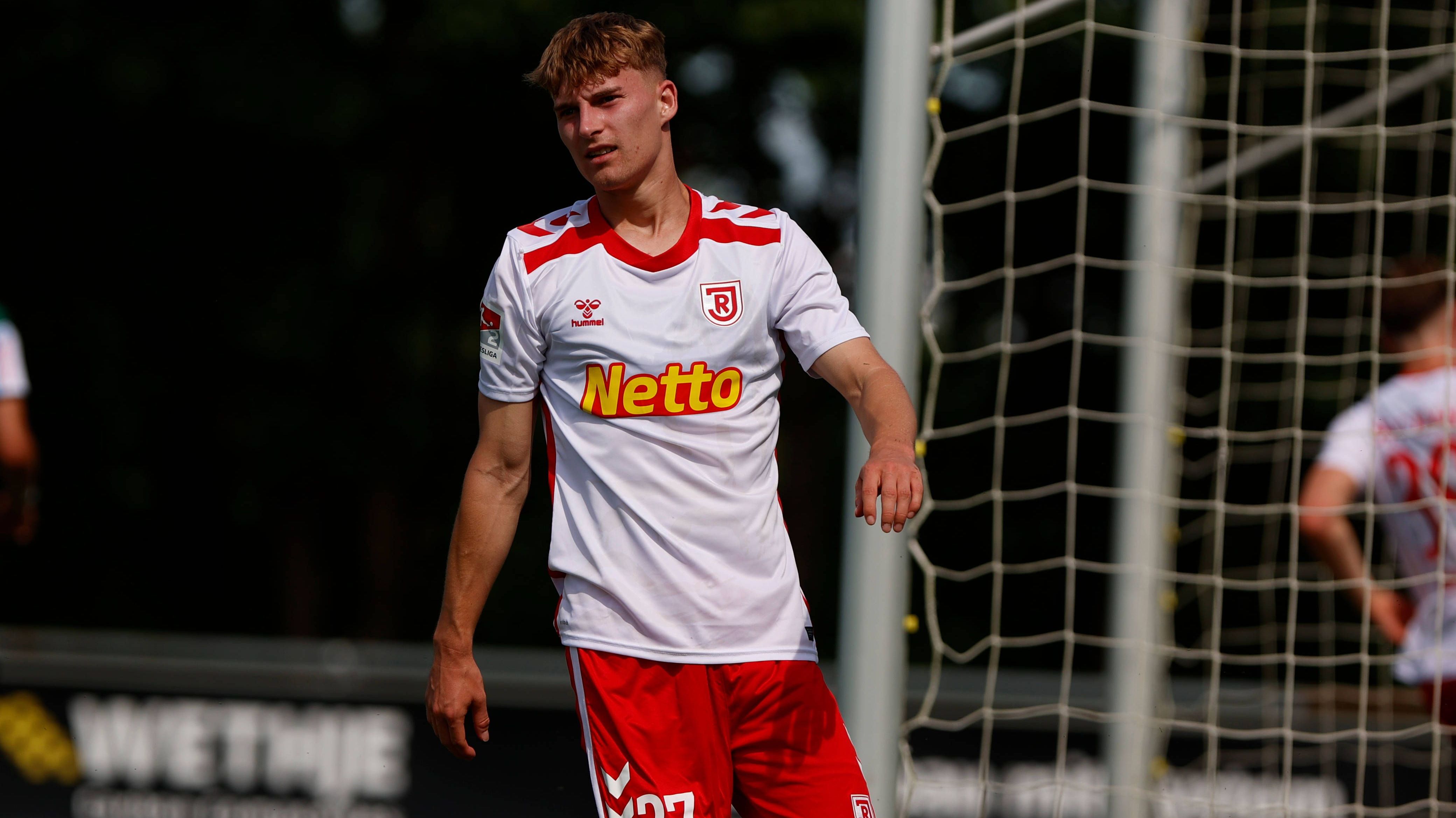 <strong>SV Jahn Regensburg</strong><br>Spieler: Dominik Kother<br>Position: Linksaußen<br>Marktwert: 750.000 Euro<br>Player To Watch: Sorgte mit 25 Scorern für Furore in der 3. Liga - hat die Qualität für ähnliche Leistungen in der 2. Bundesliga.