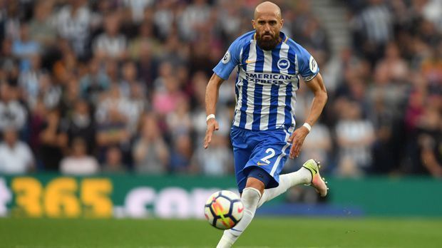 
                <strong>Bruno (Brighton & Hove Albion - Alter beim letzten Liga-Einsatz: 36 Jahre, 11 Monate, 24 Tage)</strong><br>
                Als Kapitän führte der Spanier Bruno sein Team Brighton & Hove Albion zum Aufstieg in die Premier League und blieb auch in Englands Oberhaus Stammkraft. Bislang holte der Rechtsverteidiger Bruno mit dem Neuling sieben Punkte aus sechs Spielen.
              