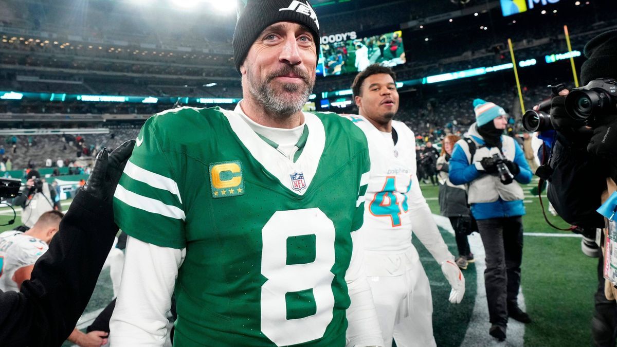 Syndication: The Record New York Jets quarterback Aaron Rodgers (8) is shown after he led Gang Green to a 32-20 victory against the Miami Dolphins, on Jan. 5, 2025, in East Rutherford, N.J. North J...
