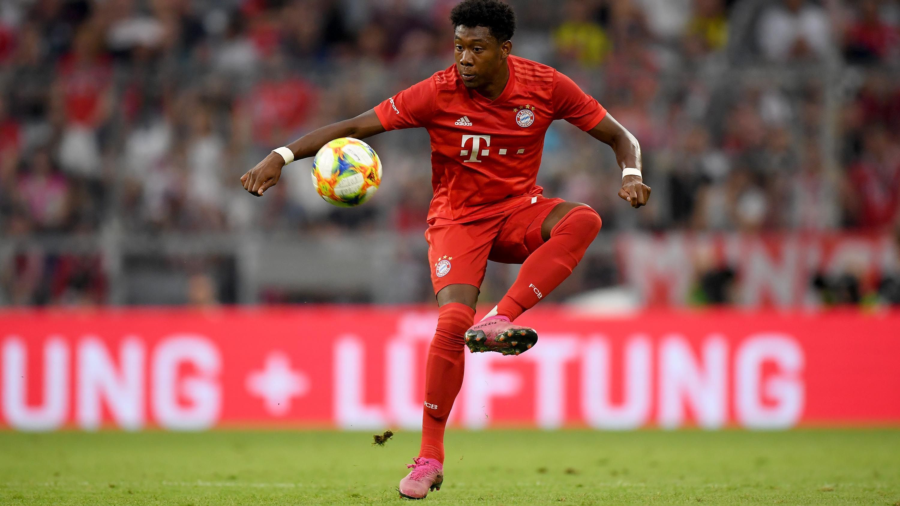 
                <strong>David Alaba</strong><br>
                Nicht so auffällig wie seine Nebenleute. Interpretierte seine Rolle gewohnt offensiv, hatte dafür aber wenige gefährliche Szenen. Defensiv ließ der Österreicher dafür nichts anbrennen. Für ihn kam nach einer Stunde Tolisso. ran-Note: 3
              