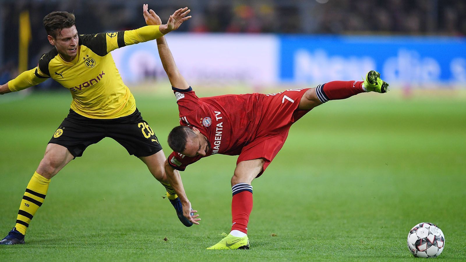 
                <strong>Saison 2018/2019</strong><br>
                Herbstmeister: Borussia Dortmund 42 Punkte Deutscher Meister: Bayern München 78 Punkte
              