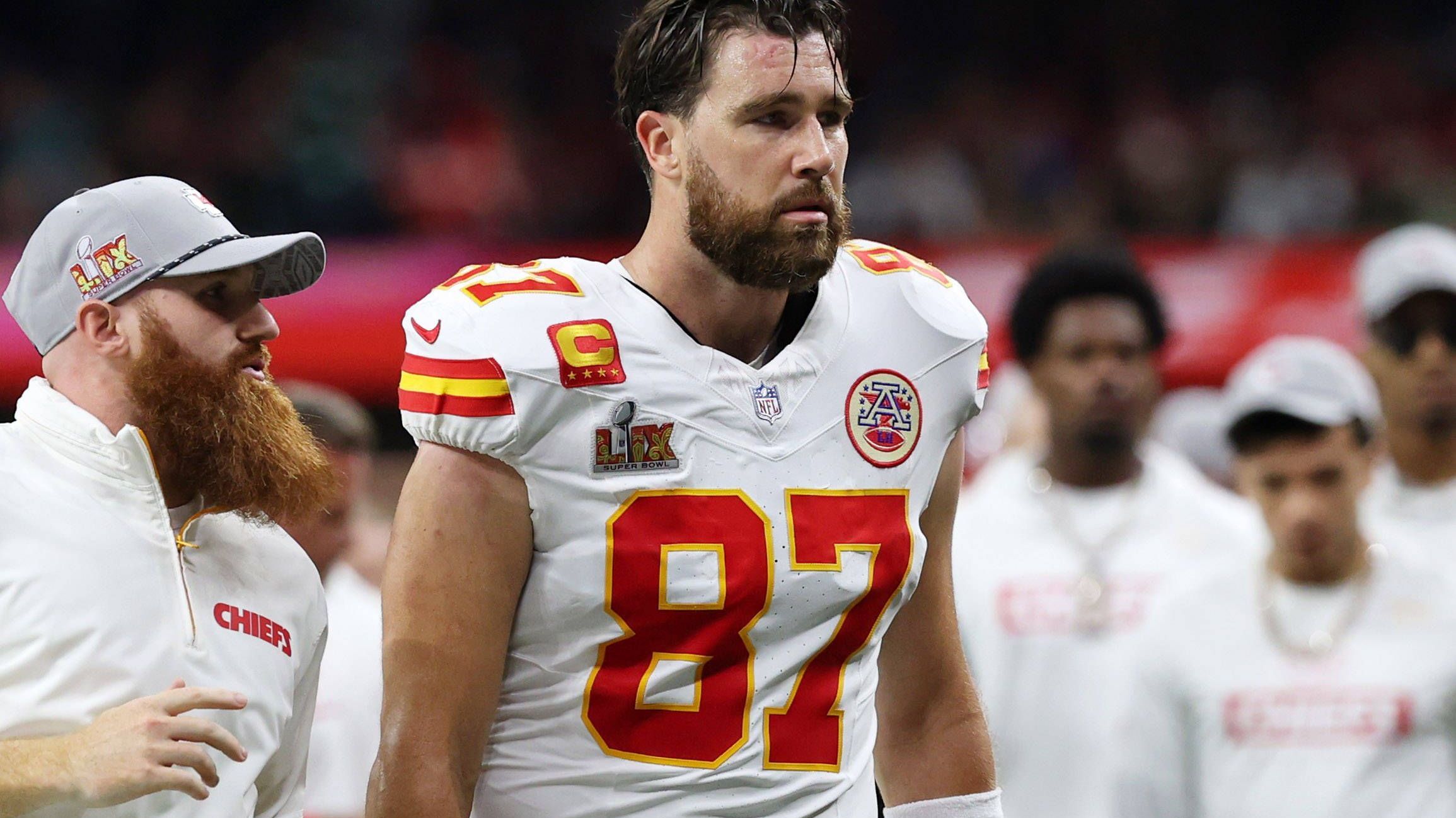 <strong>Super Bowl: Travis Kelce (Kansas City Chiefs)</strong><br>Für <a data-li-document-ref="491023" href="https://www.ran.de/sports/-491023">Travis Kelce</a> und die Kansas City Chiefs war der Super Bowl hingegen ein Spiel zum Vergessen. Immerhin konnte sich der Tight End eine Bestmarke sichern. Mit jetzt 34 Receptions in Super Bowls löste er Hall-of-Famer Jerry Rice (33) als Top-Spieler in dieser Kategorie ab.