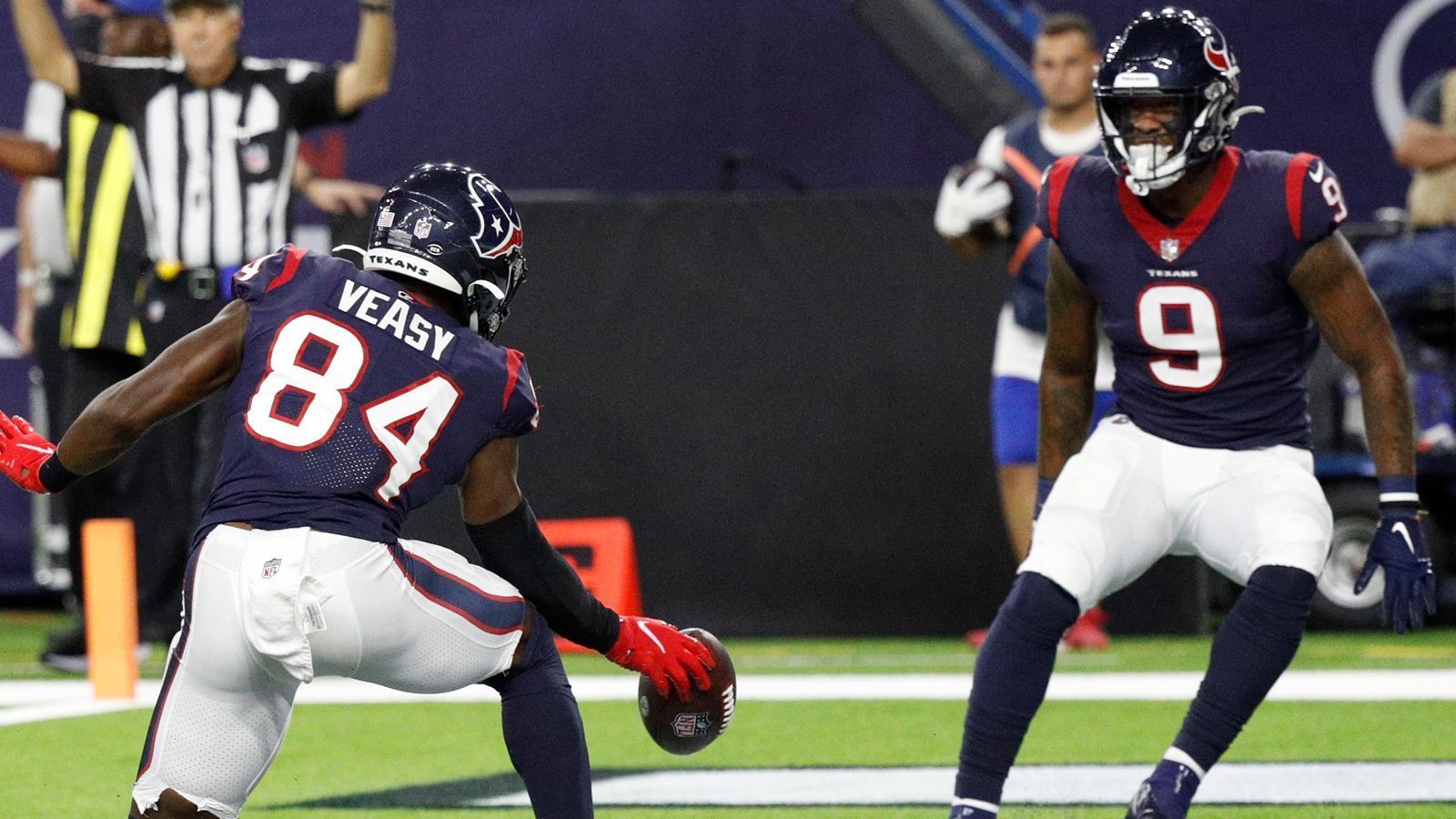 
                <strong>Houston Texans mit 14 Siegen und 7 Niederlagen</strong><br>
                2022: 3-02021: 2-12019: 1-32018: 3-12017: 1-2 (Partie gegen Cowboys wurde abgesagt)2016: 4-0
              