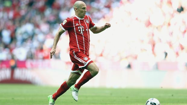 
                <strong>Arjen Robben (FC Bayern München)</strong><br>
                Alter: 33 JahrePosition: RechtsaußenBL-Erfahrung: 168 Spiele/90 Tore für den FC Bayern MünchenTitel auf Vereinsebene (in Deutschland): Sechs Mal deutscher Meister, vier Mal DFB-Pokalsieger, ein Mal Champions-League-Sieger, ein Mal Klub-WM-Sieger
              