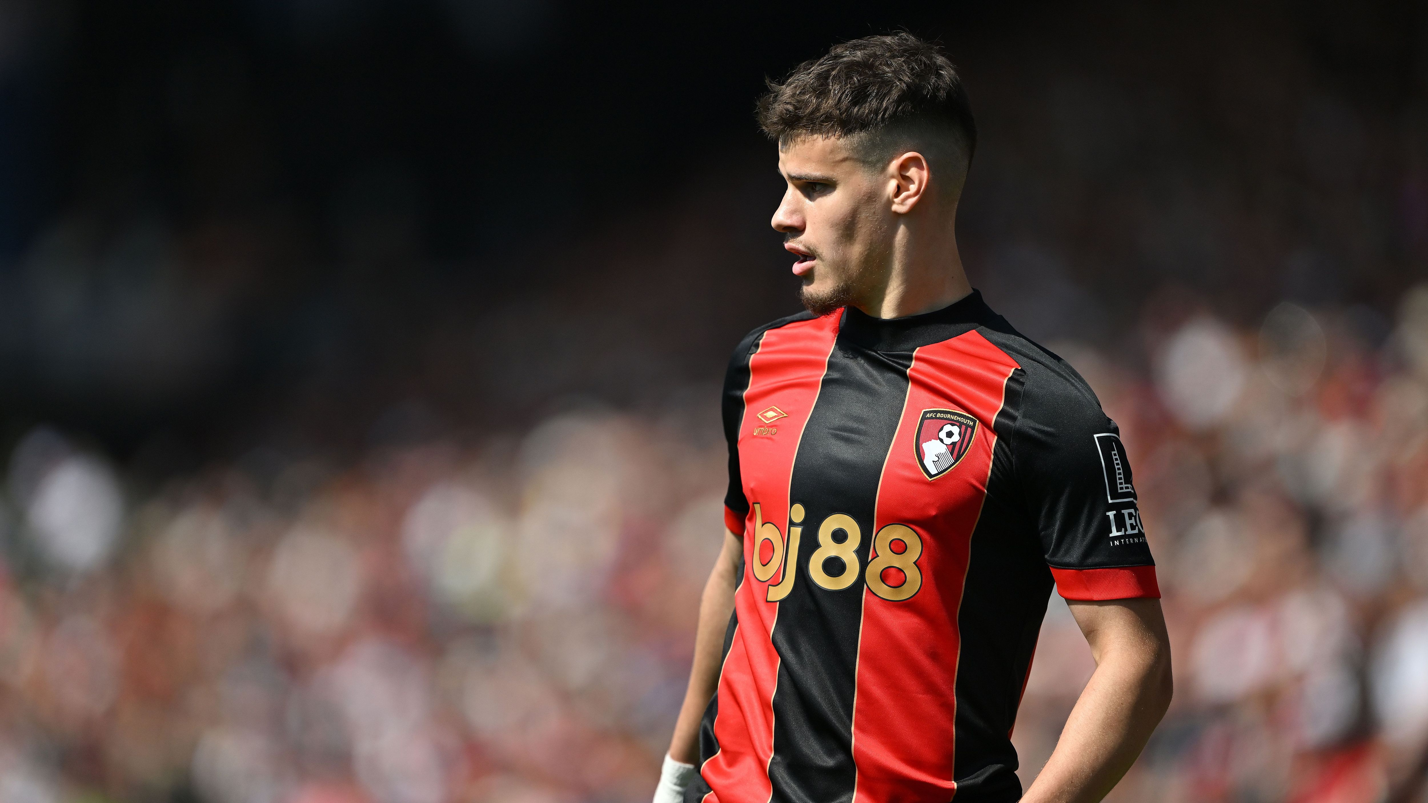 <strong>Platz 8: Milos Kerkez</strong><br>Ablösesumme: 46,9 Millionen Euro<br>Aufnehmender Verein: FC Liverpool<br>Abgebender Verein: AFC Bournemouth