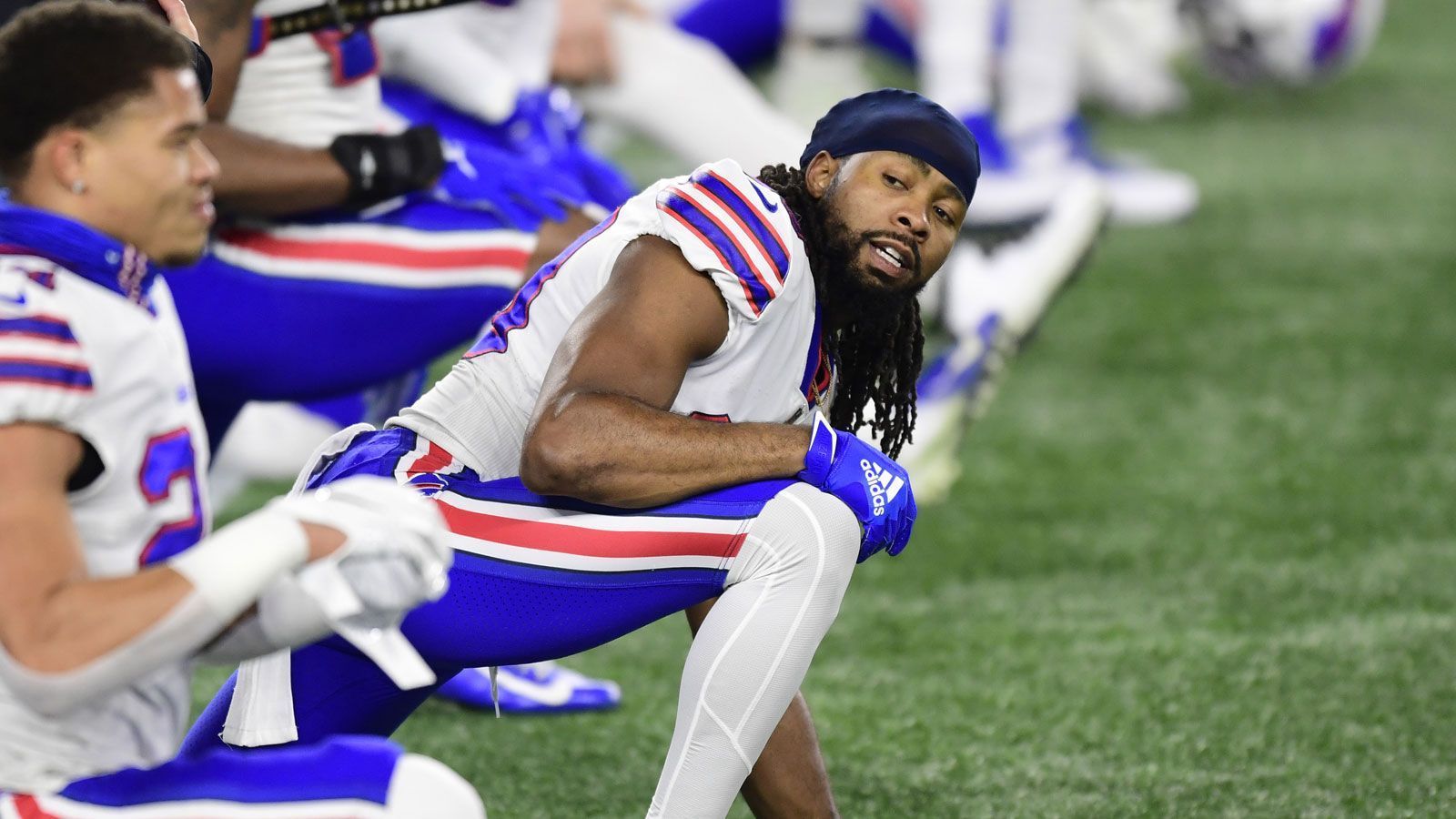 
                <strong>Josh Norman (Cornerback)</strong><br>
                &#x2022; Letztes Team: Buffalo Bills -<br>&#x2022; Status: Unrestricted Free Agent -<br>&#x2022; Letztes Gehalt (Saison 2020): 2.800.000 Dollar -<br>&#x2022; Alter: 33 Jahre<br>
              
