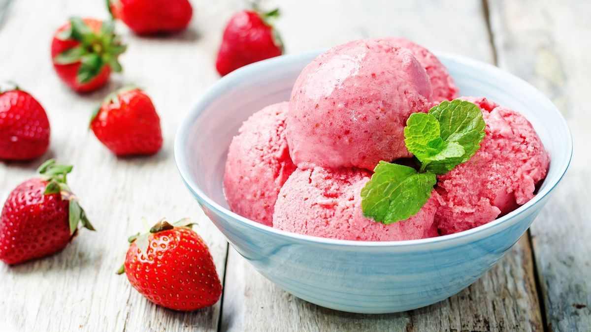strawberry ice cream