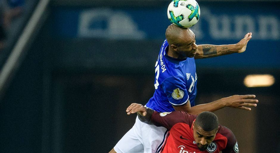 
                <strong>Naldo (FC Schalke 04)</strong><br>
                Ein Pokal-Halbfinale ist für den erfahrenen Brasilianer kein Grund zur Nervosität. Er strahlt viel Ruhe aus, gewinnt die wichtigen Zweikämpfe und unterbindet brenzlige Situationen bereits in der Entstehung. Im Aufbauspiel macht er weite Abschläge und bereitet so in der 64. Minute eine gute Chance für Burgstaller vor. ran-Note: 2
              