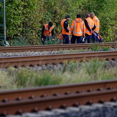 Durchtrennte Kabel beeinträchtigen Zugverkehr Köln - Düsseldorf