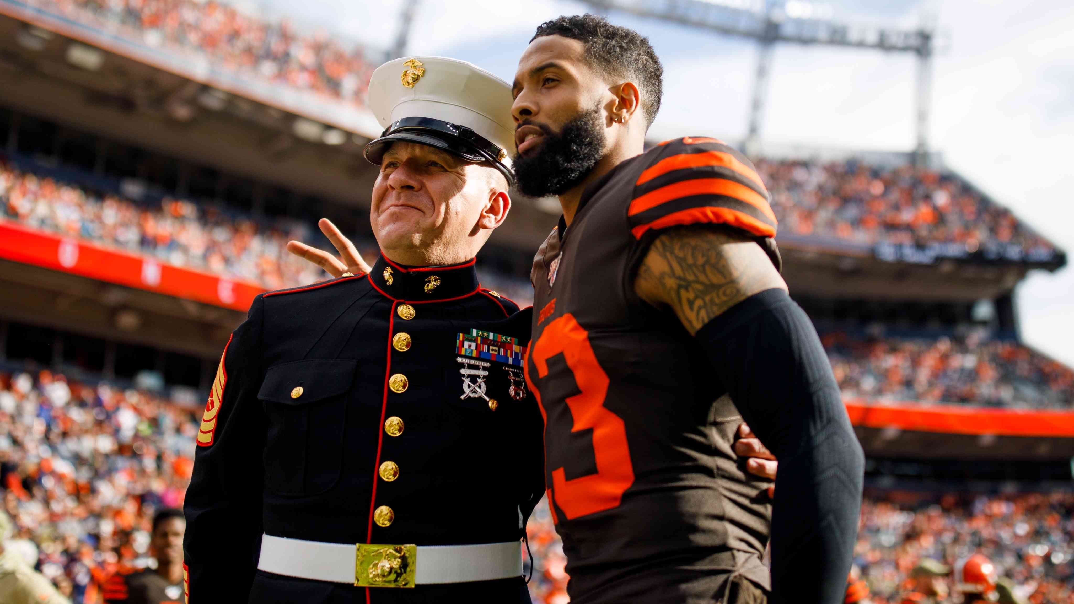 
                <strong>Cleveland Browns: #Browns</strong><br>
                Instagram: @clevelandbrownsTwitter: @BrownsFacebook: @clevelandbrowns
              