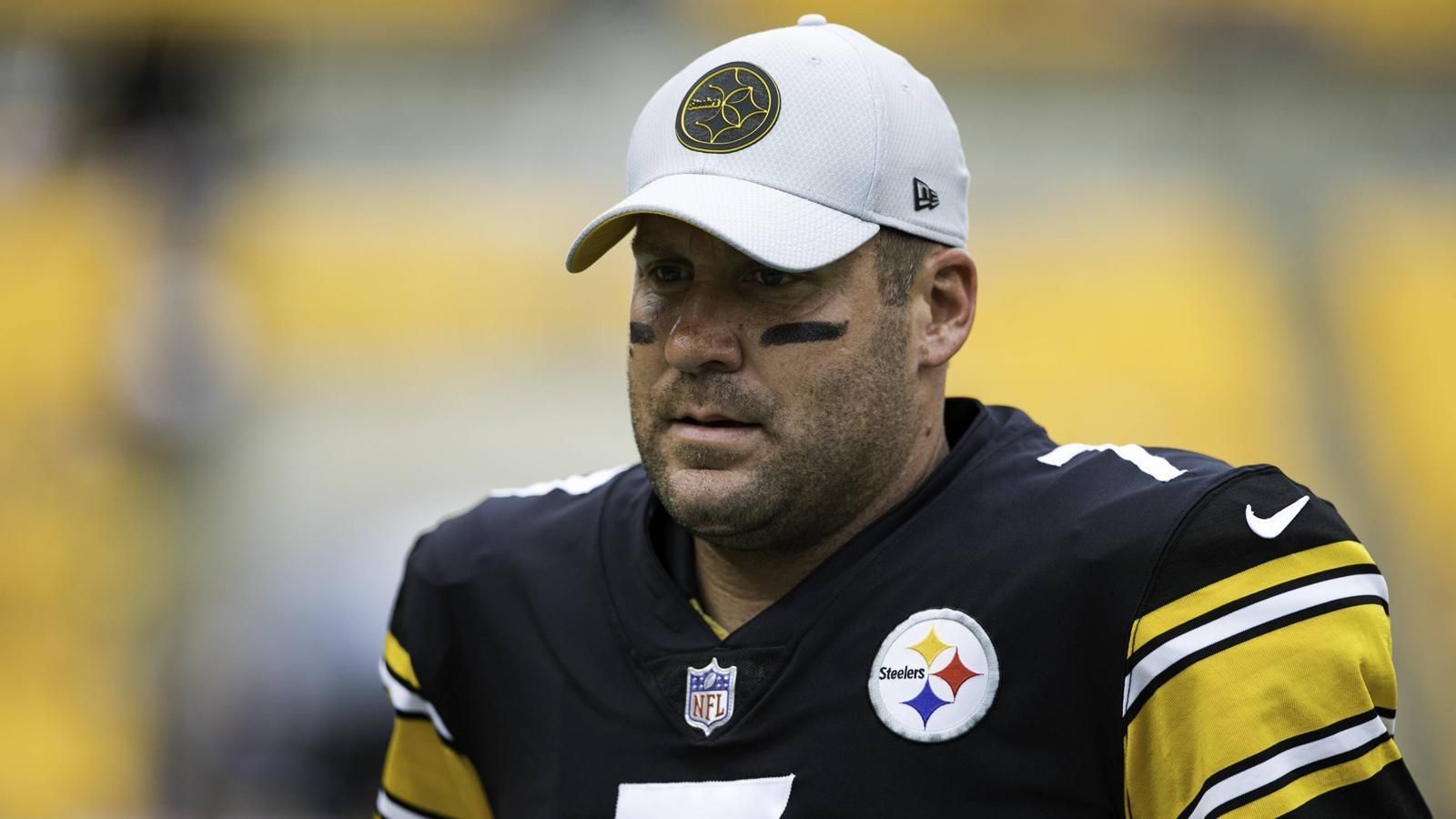 
                <strong>Pittsburgh Steelers </strong><br>
                Ben Roethlisberger (Quarterback)Maurkice Pouncey (Center)Cameron Heyward (Defensive End)Chris Boswell (Kicker)
              