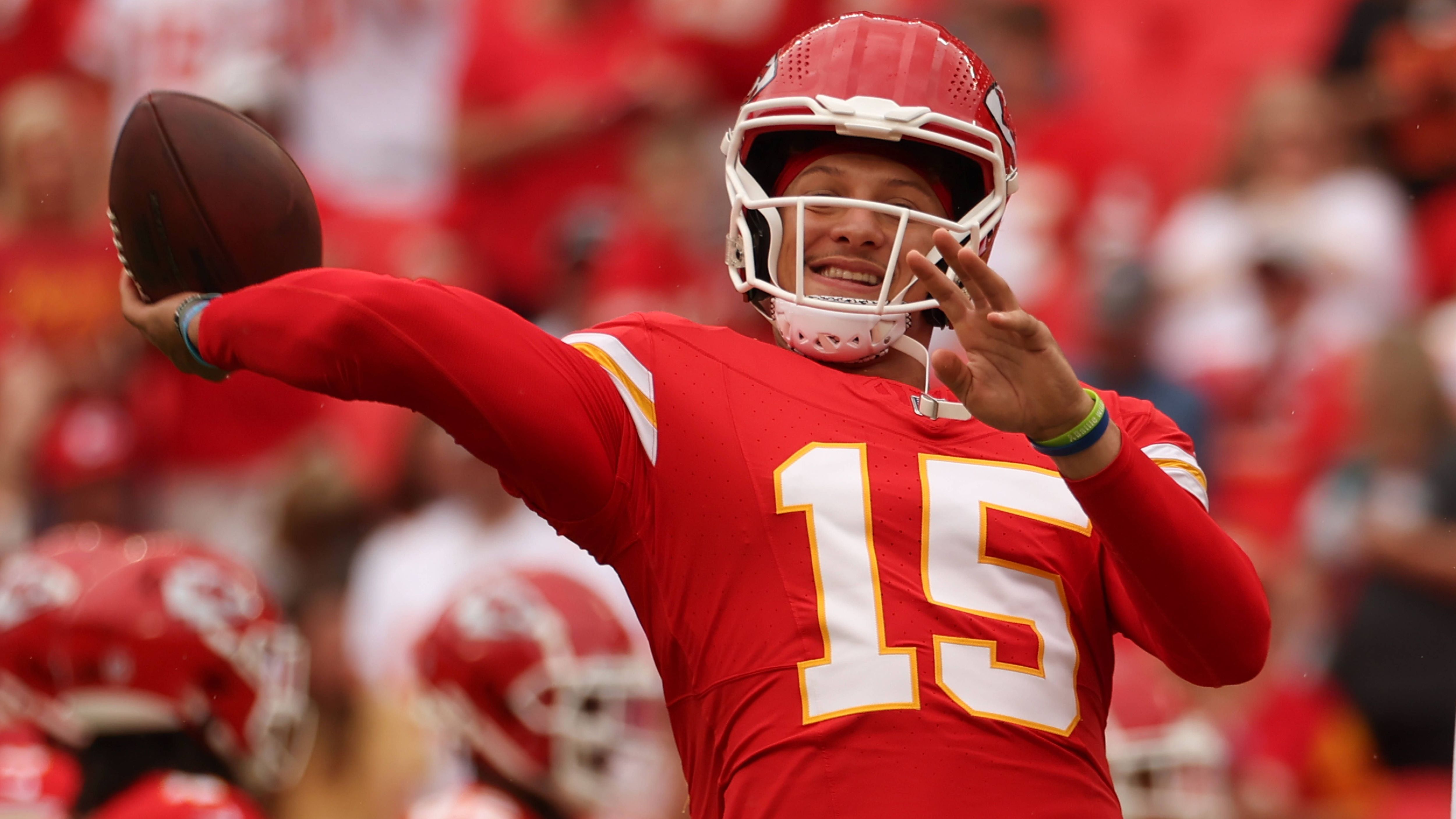 <strong>Kansas City Chiefs: Patrick Mahomes<br></strong>Position: Quarterback <br>Durchschnittliches Jahresgehalt: 45 Millionen US-Dollar <br>Gesamtvolumen: 450 Millionen US-Dollar