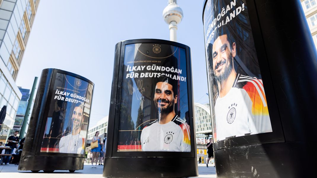 Mit dieser Plakataktion nominiert der DFB seinen Kapitän Ilkay Gündogan für die anstehende EM.