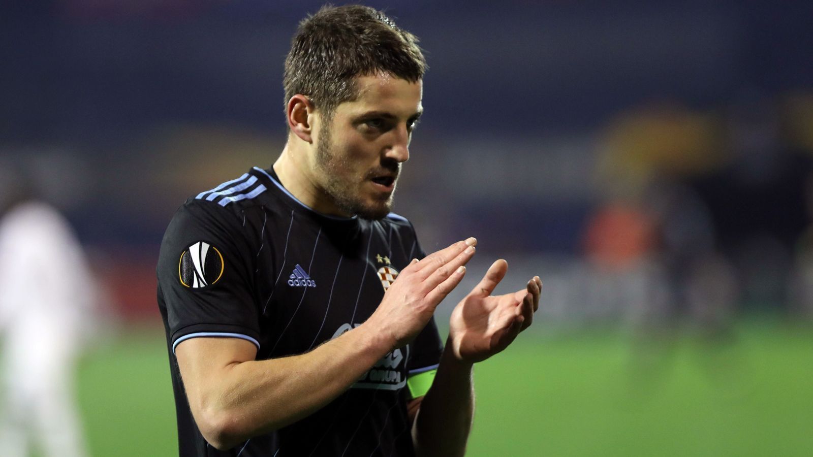 <strong>Arijan Ademi (Dinamo Zagreb, vier Jahre Sperre - später reduziert)</strong><br>
                Im November 2015 wurde der Nordmazedonier Arijan Ademi wegen eines Dopingvergehens von der UEFA zunächst für vier Jahre gesperrt. Der damalige Profi von Dinamo Zagreb hatte jedoch Glück, dass seine Sperre im Nachhinein sogar mehr als halbiert wurde, sodass er seit Oktober 2017 wieder einsatzfähig ist.
