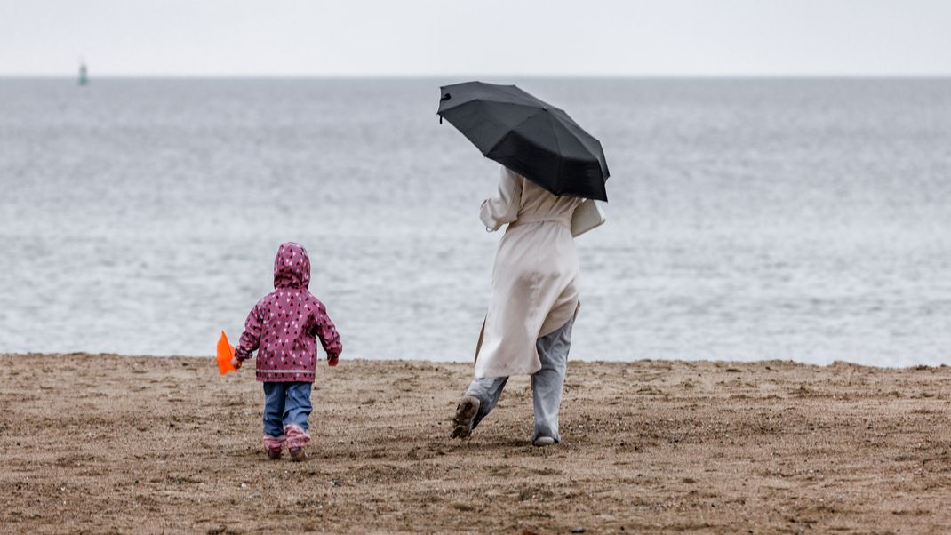 Das Frühlingswetter verabschiedet sich erst einmal von Deutschland. Nun wird es wieder winterlich kalt.