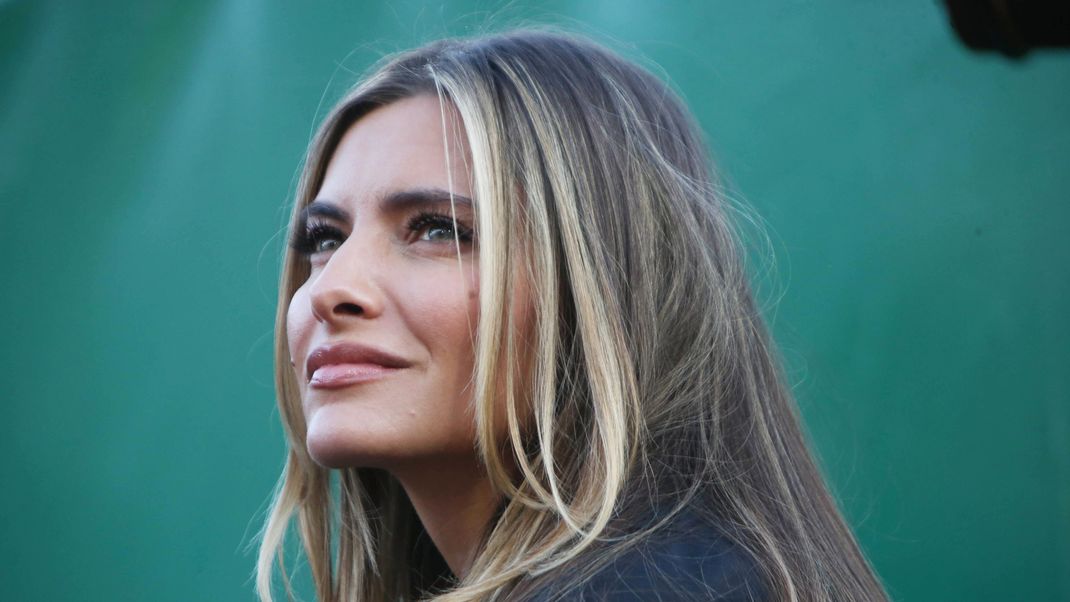 Sophia Thomalla postete auf Instagram einen Beitrag, in dem sie sich unter anderem bei falschen Freunden und Hatern bedankte. Erfahre hier, welche Botschaft dahinter steckt