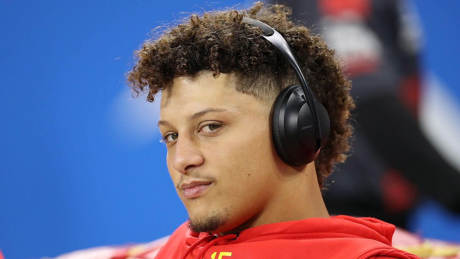 
                <strong>Patrick Mahomes' Gehalt 2029</strong><br>
                44.950.000 Dollar - Grundgehalt: 20.500.000 - Rosterbonus: 23.900.000 - Workout Bonus: 550.000
              