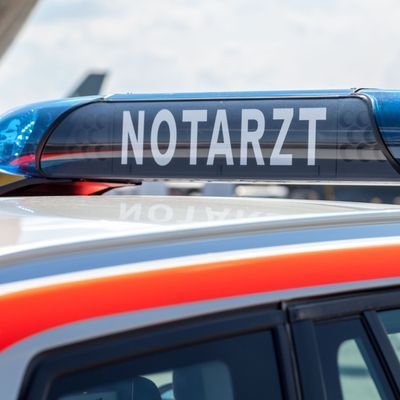 Notarzteinsatz in Wiesbaden - Junge stürzt in Lichtschacht