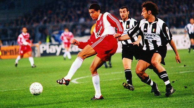 
                <strong>Beim Debüt bis ins Halbfinale gekommen: AS Monaco</strong><br>
                David Trezegeguet (l.), Thierry Henry und Victor Ikpeba im Sturm, Fabien Barthez im Tor - so begeisterte Monaco in der Saison 1997/98 Europa. Das Team von Jean Tigana setzte sich in einer Gruppe mit Leverkusen, Lierse und Sporting Lissabon mit 13 Punkten als Erster durch. Im Viertelfinale war es wieder mal Trezeguet, der durch sein Auswärtstor beim 1:1-Unentschieden bei Manchester United das Weiterkommen sicherte (Hinspiel-Ergebnis: 0:0). Im Halbfinale gegen Juventus war schon nach dem Hinspiel fast alles verloren. Denn die 1:4-Klatsche konnten die Monegassen nicht wettmachen. Im Rückspiel gewann Monaco lediglich mit 3:2. Sargnagel der französischen Final-Träume war Alessandro del Piero, der vier der sechs Turiner-Tore in den Halbfinalspielen erzielte.
              