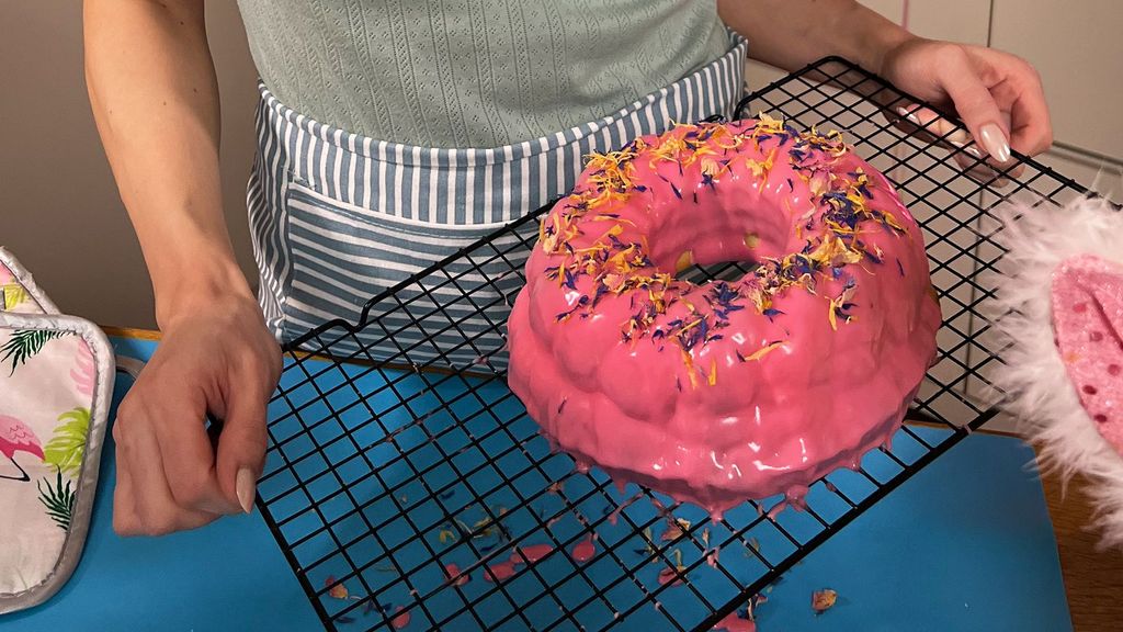 Rosa Eierlikörkuchen von Lynn